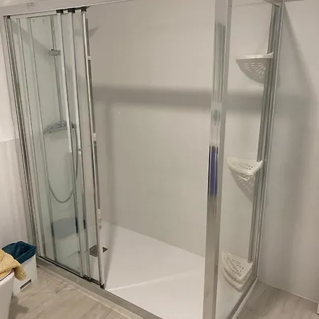 New - Mija Basement Loft Steps From - Perfect For Sun And Sport Seekers בית נופש