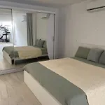 New - Mija Basement Loft Steps From - Perfect For Sun And Sport Seekers בית נופש *