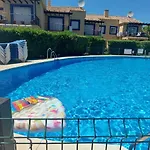 New - Mija Basement Loft Steps From - Perfect For Sun And Sport Seekers בית נופש