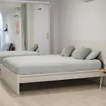 בית נופש New - Mija Basement Loft Steps From - Perfect For Sun And Sport Seekers