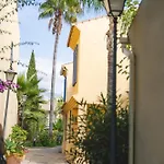 בית נופש New - Mija Basement Loft Steps From - Perfect For Sun And Sport Seekers *