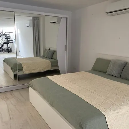 New - Mija Basement Loft Steps From - Perfect For Sun And Sport Seekers Feriehus *
