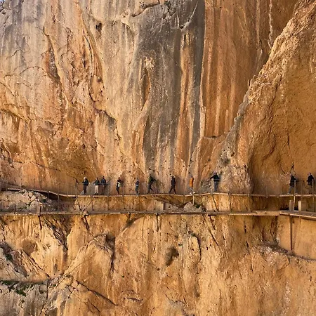 펜션 New - Mija Basement Loft Steps From - Perfect For Sun And Sport Seekers *