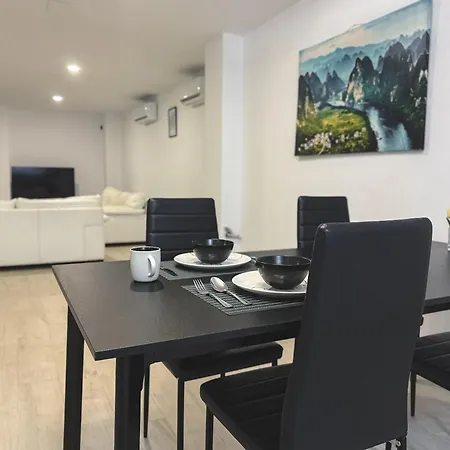 Tatil Evi New - Mija Basement Loft Steps From - Perfect For Sun And Sport Seekers Marbella