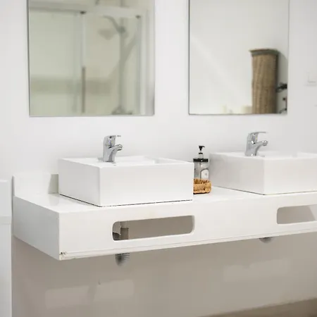 New - Mija Basement Loft Steps From - Perfect For Sun And Sport Seekers Feriehus *