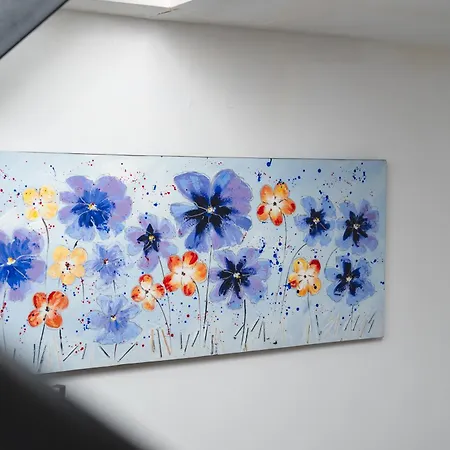 New - Mija Basement Loft Steps From - Perfect For Sun And Sport Seekers * 마르베야