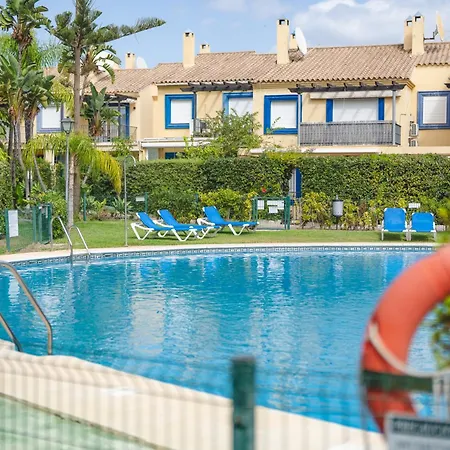 Feriehus New - Mija Basement Loft Steps From - Perfect For Sun And Sport Seekers Marbella