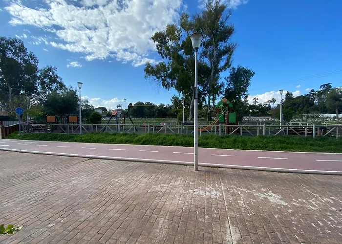 בית נופש New - Mija Basement Loft Steps From - Perfect For Sun And Sport Seekers