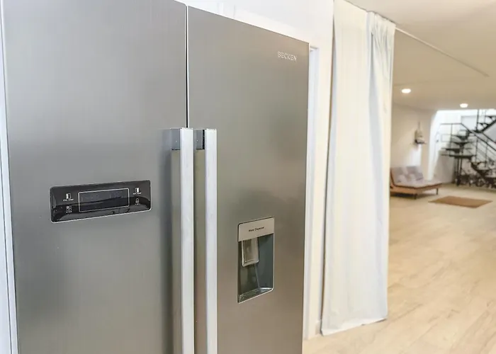 בית נופש New - Mija Basement Loft Steps From - Perfect For Sun And Sport Seekers *