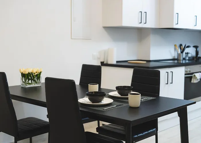 New - Mija Basement Loft Steps From - Perfect For Sun And Sport Seekers * מארבלה