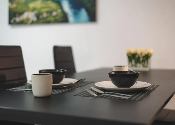 New - Mija Basement Loft Steps From - Perfect For Sun And Sport Seekers בית נופש