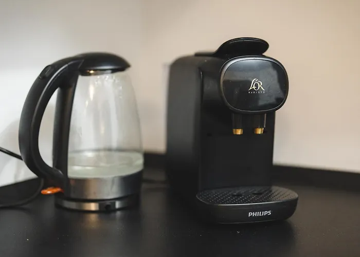 New - Mija Basement Loft Steps From - Perfect For Sun And Sport Seekers * מארבלה