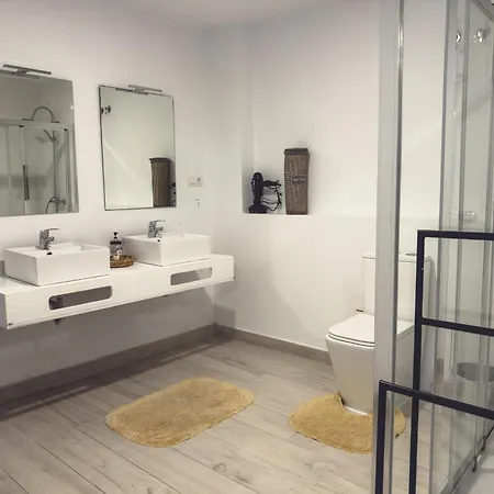 New - Mija Basement Loft Steps From - Perfect For Sun And Sport Seekers Holiday home *