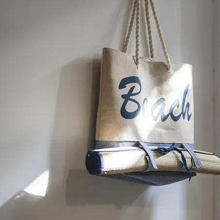 New - Mija Basement Loft Steps From - Perfect For Sun And Sport Seekers Casa de Férias Marbella