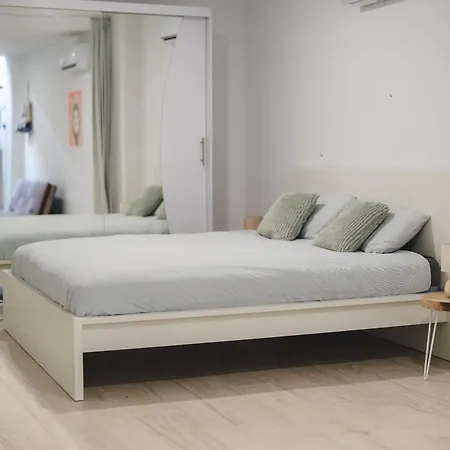 Casa de Férias New - Mija Basement Loft Steps From - Perfect For Sun And Sport Seekers