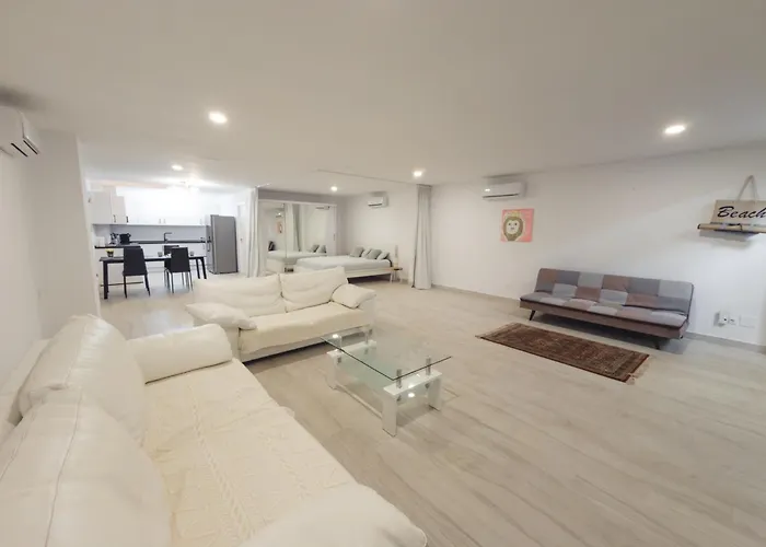 Prázdninový dům New - Mija Basement Loft Steps From - Perfect For Sun And Sport Seekers Marbella